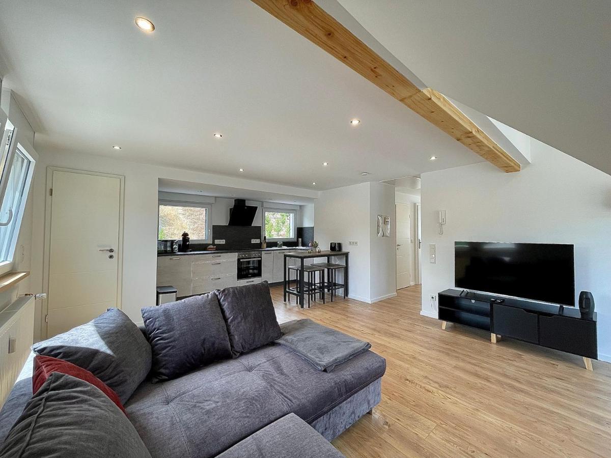 Sky Apartment, Blick Zur Mosel, Grosser Balkon, Kaffeemaschine, Smart Tv Zell an der Mosel Bagian luar foto