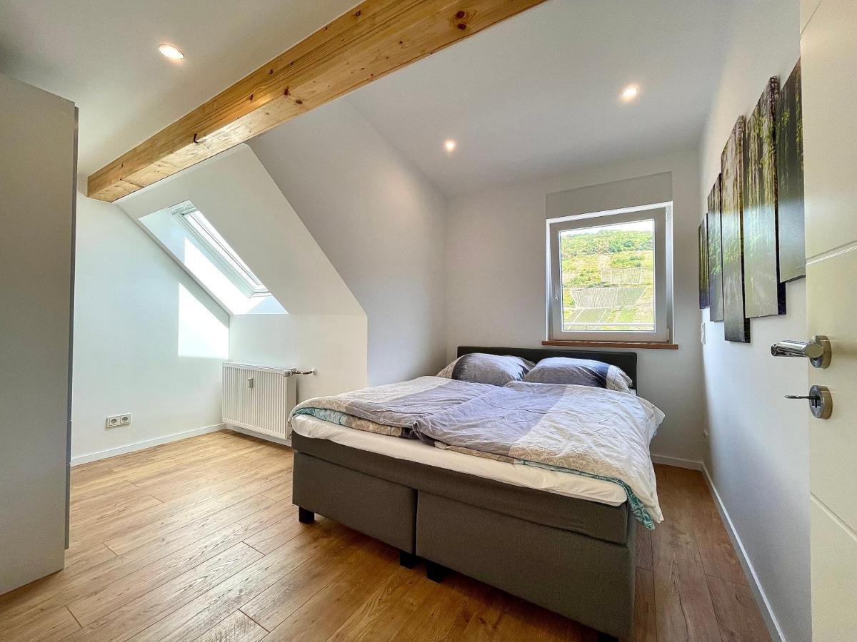 Sky Apartment, Blick Zur Mosel, Grosser Balkon, Kaffeemaschine, Smart Tv Zell an der Mosel Bagian luar foto