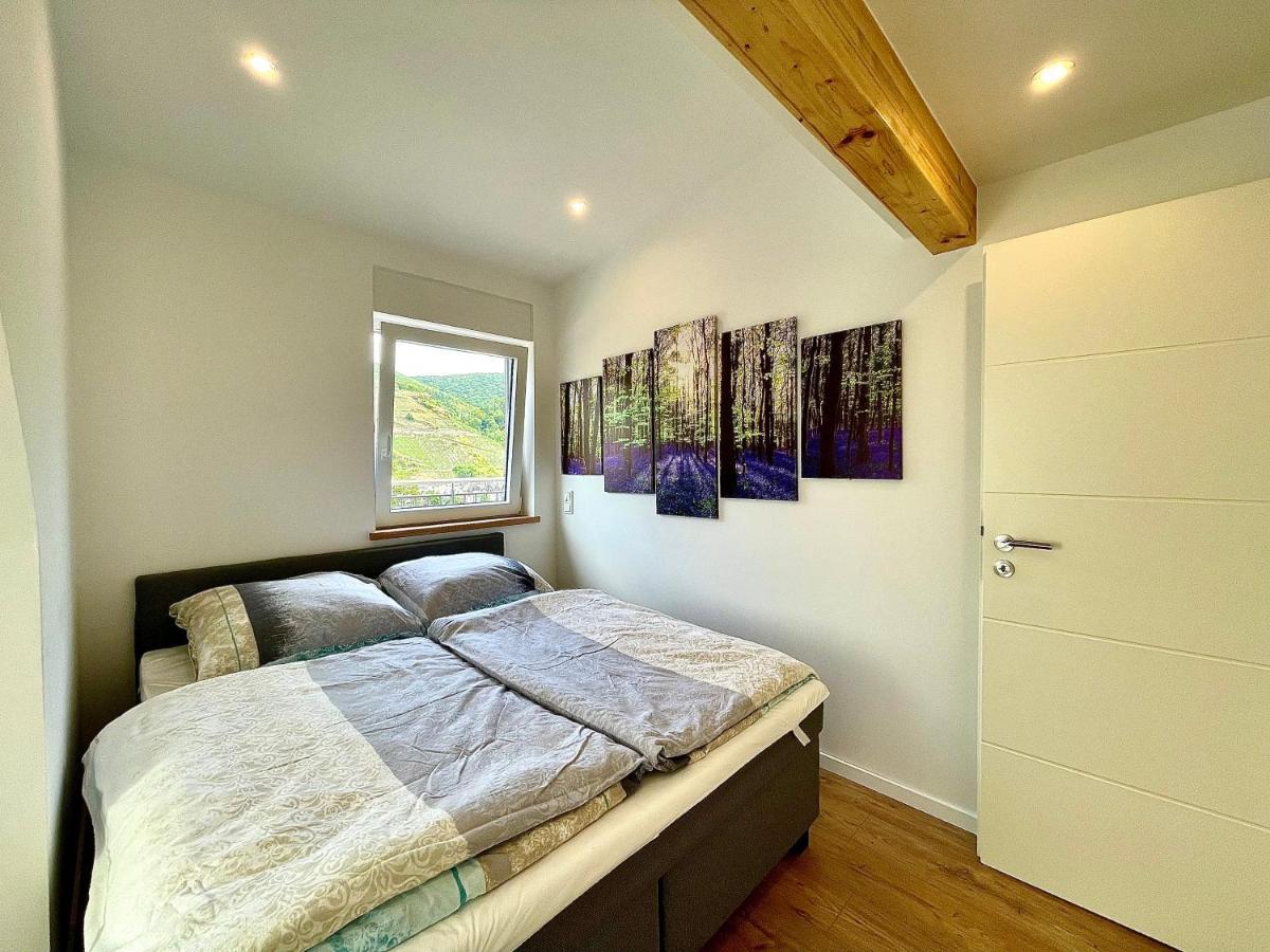 Sky Apartment, Blick Zur Mosel, Grosser Balkon, Kaffeemaschine, Smart Tv Zell an der Mosel Bagian luar foto