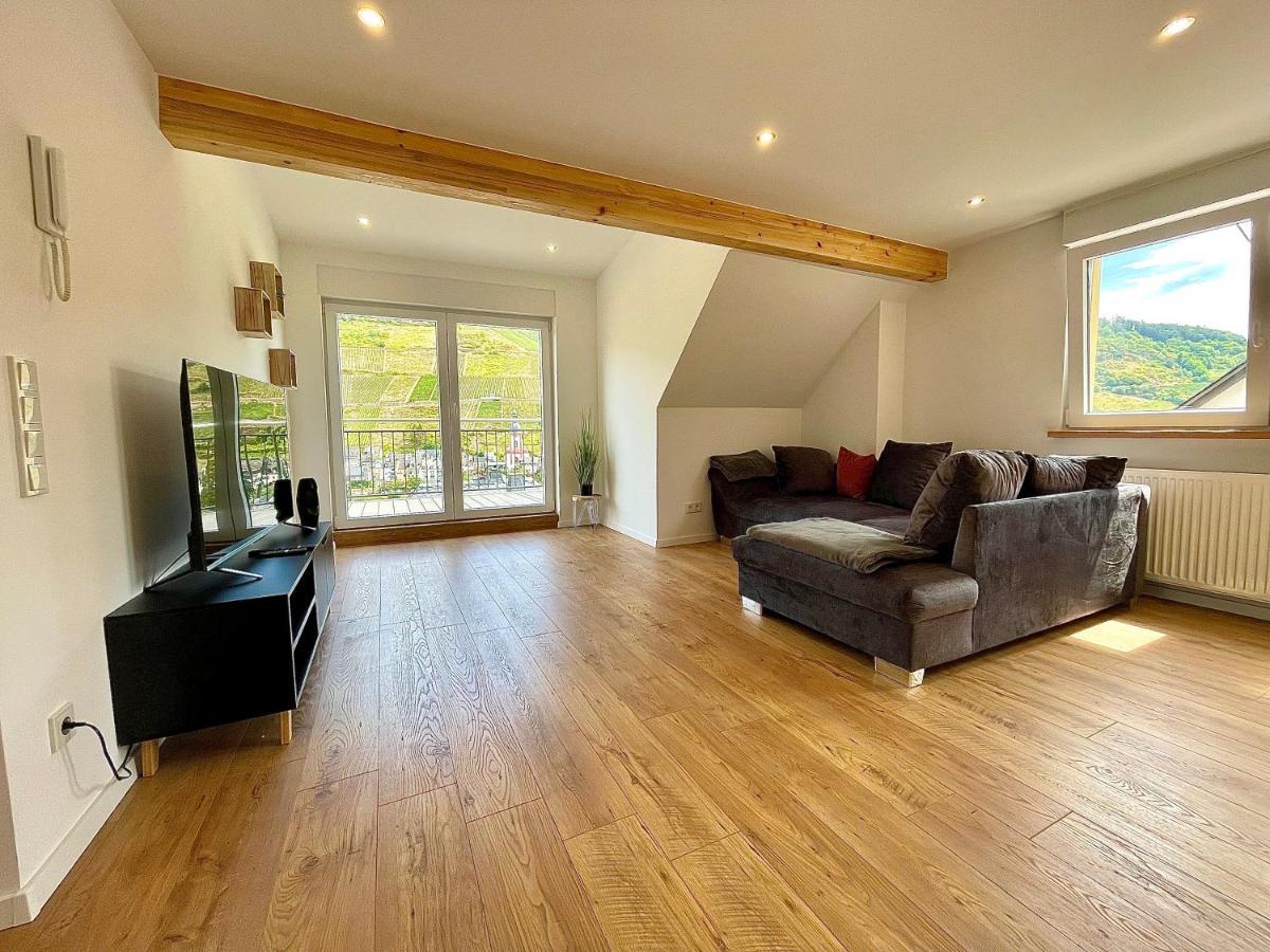 Sky Apartment, Blick Zur Mosel, Grosser Balkon, Kaffeemaschine, Smart Tv Zell an der Mosel Bagian luar foto