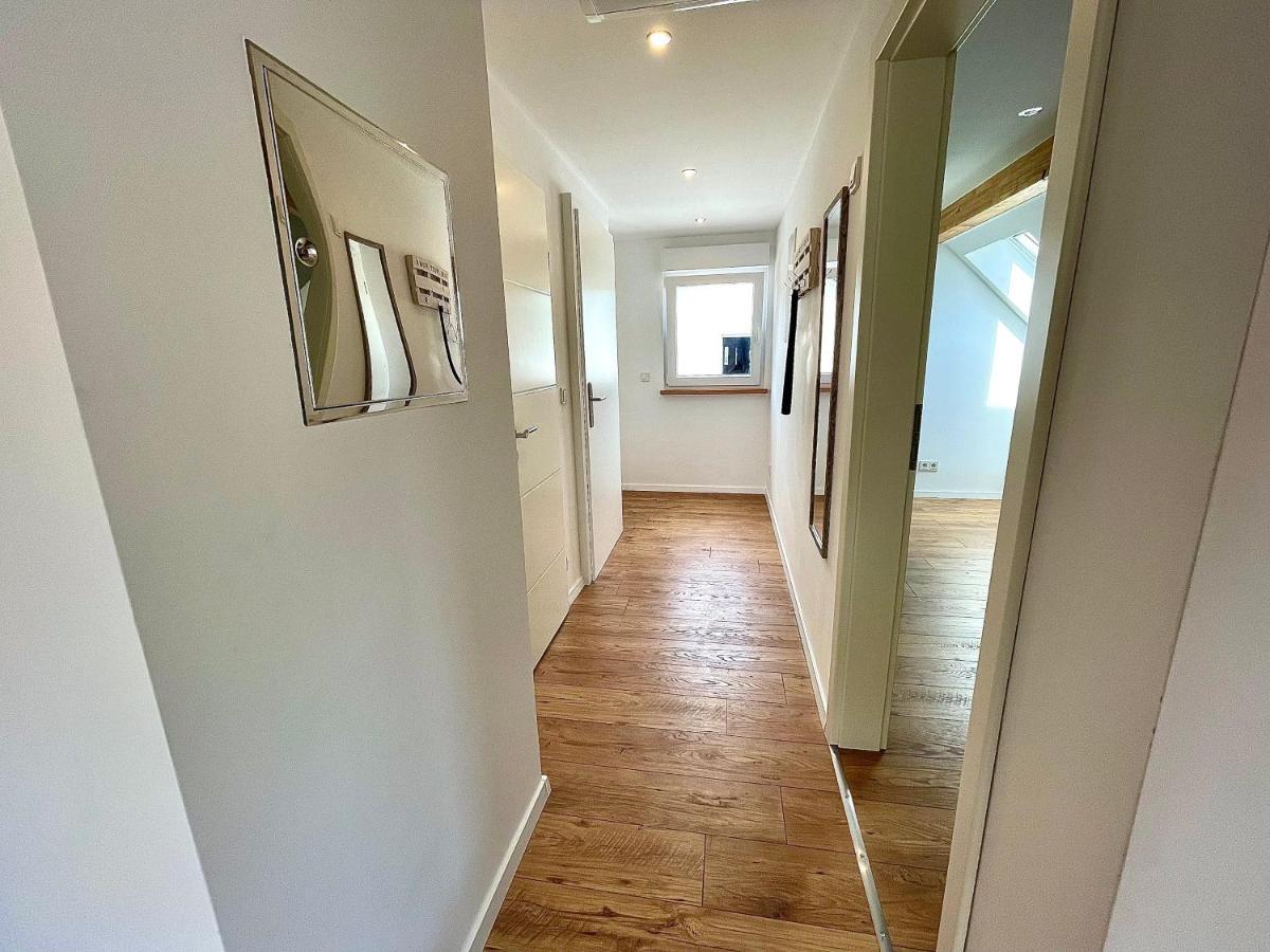 Sky Apartment, Blick Zur Mosel, Grosser Balkon, Kaffeemaschine, Smart Tv Zell an der Mosel Bagian luar foto